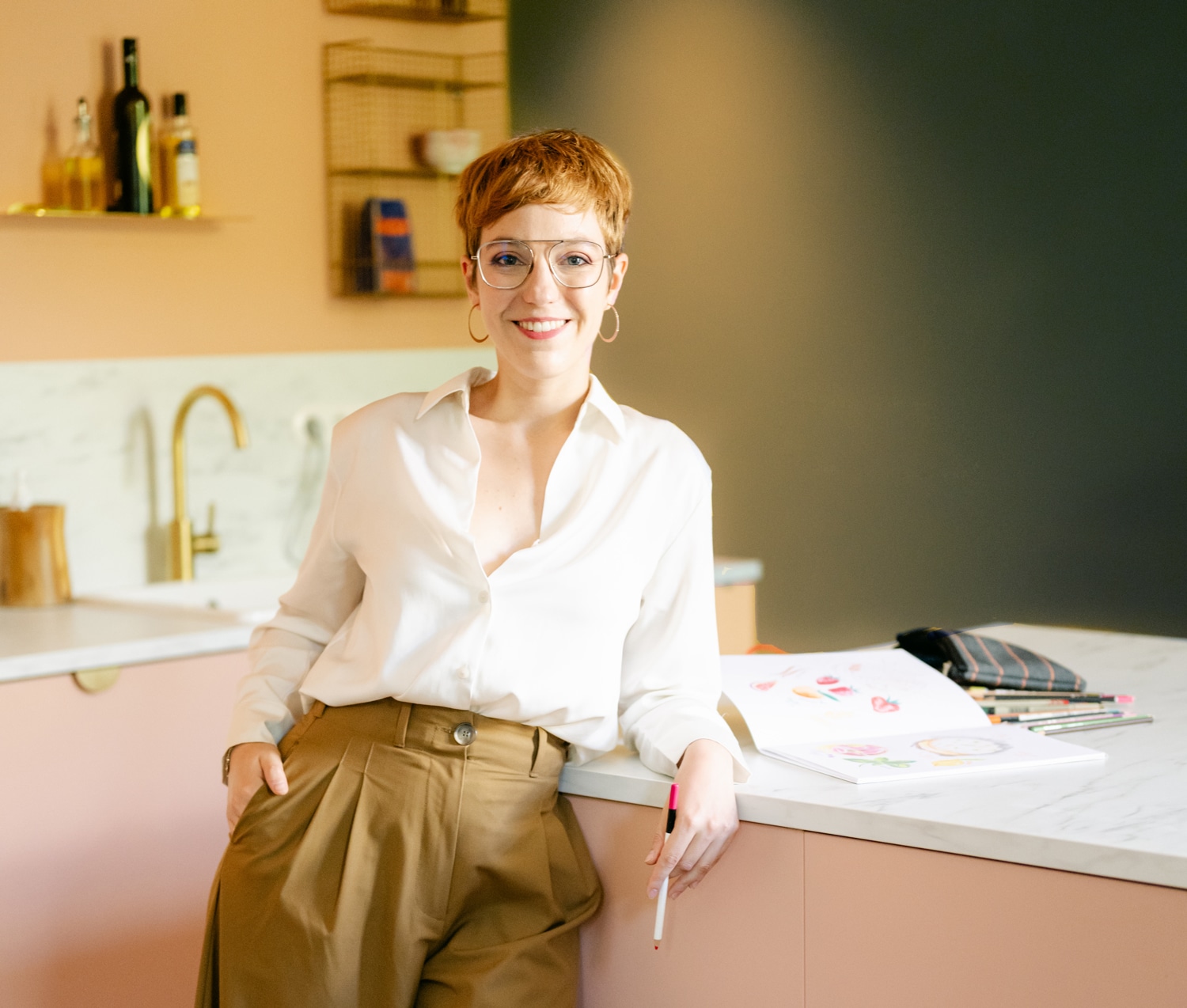 Marine Dion, directrice artistique food, dans son atelier